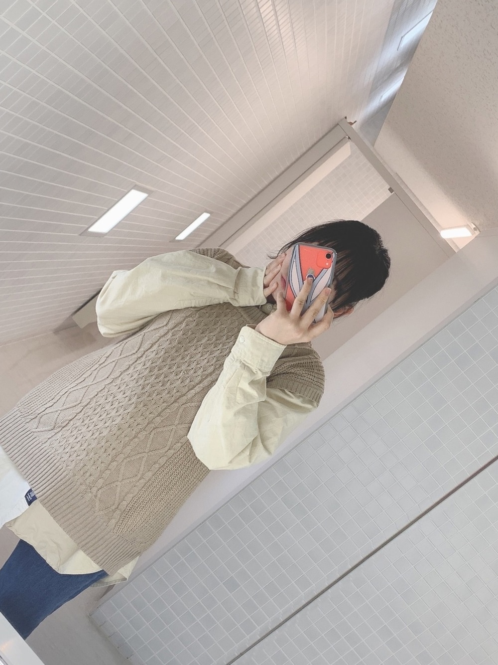 「春、休日スタイル、パンツコーデ、シャツスタイル、デニム、ベージュ、休日コーデ、女子力UP、高校生、お父さんの」｜「あいふぉんのアイテム（PC・スマホグッズ/家電、その他）」を使った、ゆこさん（レディース・159cm）の春コーディネートの1枚目の写真