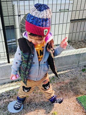 「DOUBLE_B（ダブルビー）のアイテム（帽子）」を使った、kids-eiteeさん（キッズ・90cm）の冬コーディネート