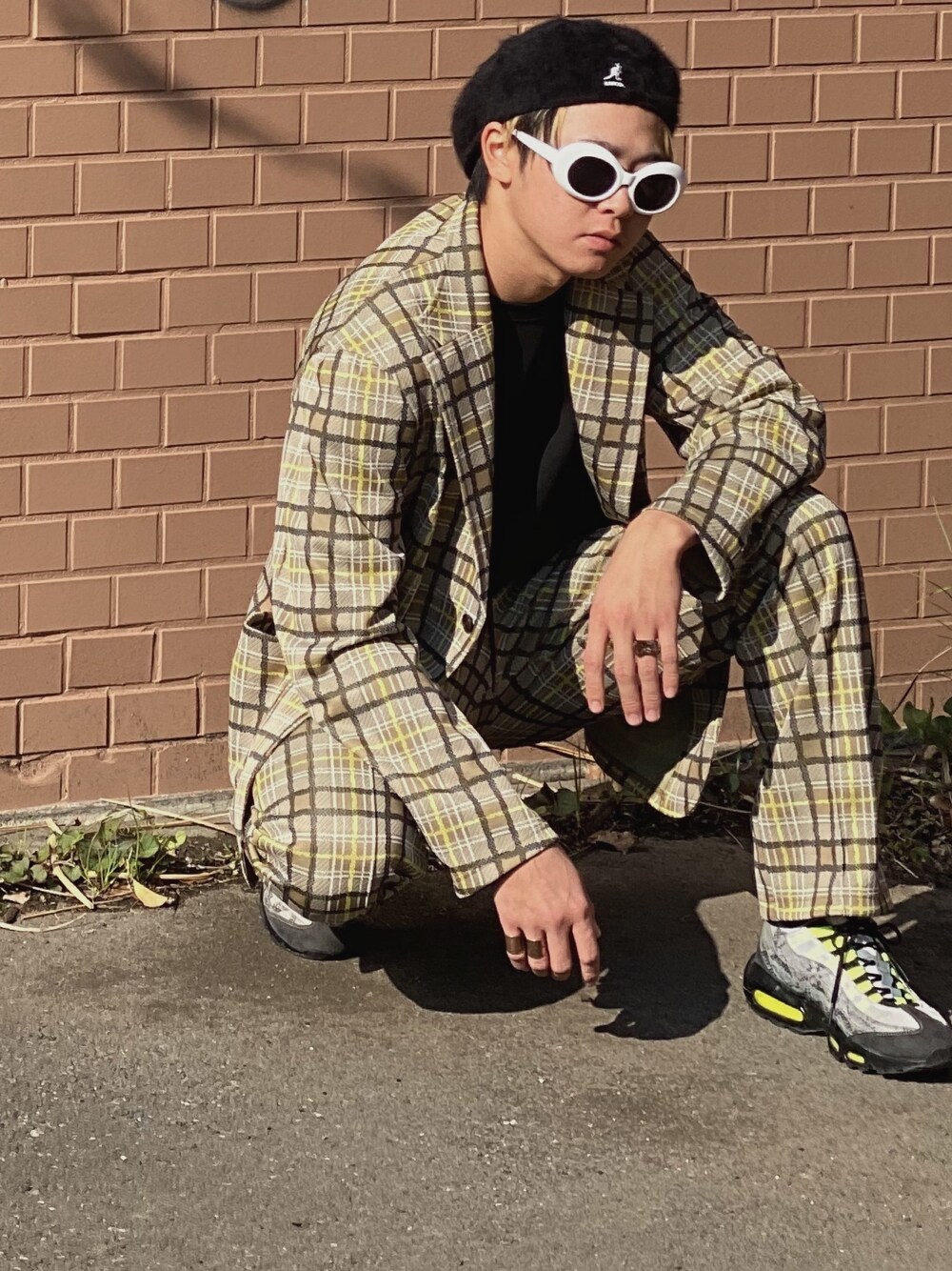 「NEEDLES、KANGOL、お洒落さんとつながりたい、ootd、春コーデ、セットアップ、チェック、ゆるコーデ、ストリート」｜「KANGOLの★【KANGOL】Furgora 504（ハンチング/ベレー帽、ブラック系）」を使った、あげさん（メンズ・170cm）の春コーディネートの1枚目の写真