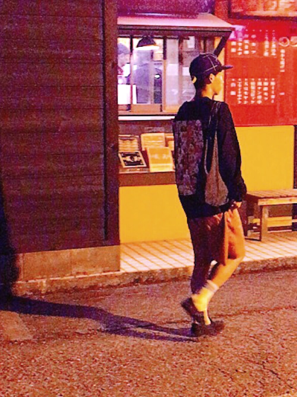 「秋のコーデ、休日スタイル、ootd」｜「P.A.M.のアイテム（Tシャツ/カットソー、ブラック系）」を使った、T'Kさん（メンズ・176cm）の秋コーディネートの1枚目の写真