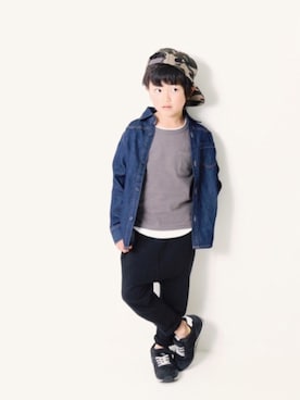 「devirock（デビロック）の【旧モデル】裏毛スウェットサルエルパンツ スウェットパンツ（その他パンツ）」を使った、devirockさん（キッズ・110cm）の春コーディネート