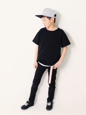 「devirock（デビロック）のアイテム（チノパンツ）」を使った、devirockさん（キッズ・130cm）の春コーディネート