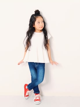「devirock（デビロック）のアイテム（デニムパンツ）」を使った、devirockさん（キッズ・110cm）の春コーディネート