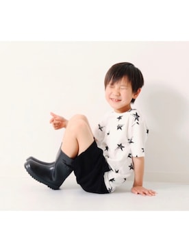 「アイテム（レインシューズ）」を使った、devirockさん（キッズ・120cm）の春コーディネート