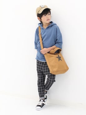 「devirock（デビロック）のアイテム（パーカー）」を使った、devirockさん（キッズ・120cm）の冬コーディネート