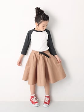 「devirock（デビロック）のアイテム（スカート）」を使った、devirockさん（キッズ・120cm）の冬コーディネート