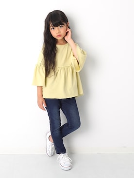 「devirock（デビロック）のアイテム（デニムパンツ）」を使った、devirockさん（キッズ・120cm）の春コーディネート