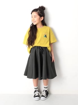 「devirock（デビロック）のアイテム（スカート）」を使った、devirockさん（キッズ・120cm）の春コーディネート
