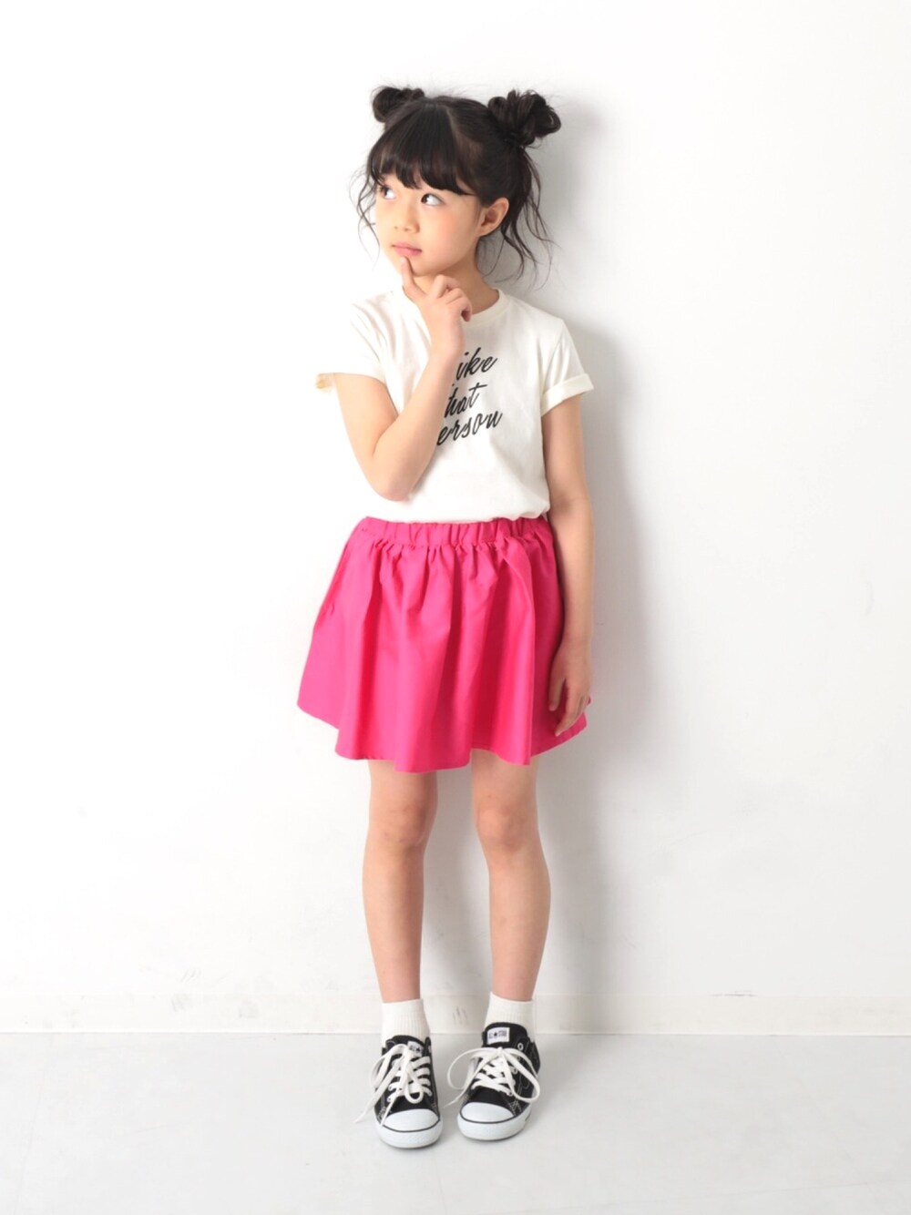 「キッズファッション、キッズコーデ、カジュアルコーデ、夏コーデ、休日スタイル、ガーリー、スカート、カラースカート、夏だ！Tシャツ着よう！、おしゃれさんと繋がりたい」｜「devirockの全20柄 プリント半袖Tシャツ（Tシャツ/カットソー、その他）」を使った、devirockさん（キッズ・104cm）の夏コーディネートの1枚目の写真
