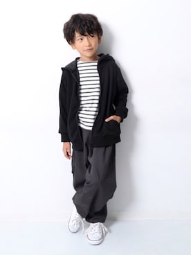 「devirock（デビロック）のアイテム（スニーカー）」を使った、devirockさん（キッズ・120cm）の秋コーディネート