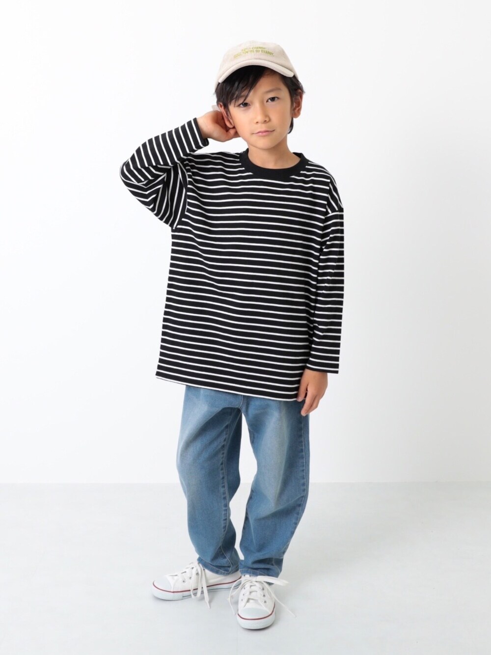 「キッズファッション、キッズコーデ、ゆるコーデ、オーバーサイズ、ビッグシルエット、ラフスタイル、男の子、ボーダー、デニムパンツ、おしゃれさんと繋がりたい」｜「devirockのBIGシルエットボーダー長袖Tシャツ（Tシャツ/カットソー、ブラック系）」を使った、devirockさん（キッズ・120cm）の夏コーディネートの1枚目の写真