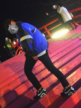 「AIR MAX」｜「アイテム（ナイロンジャケット）」を使った、W  inさん（メンズ・168cm）の冬コーディネート