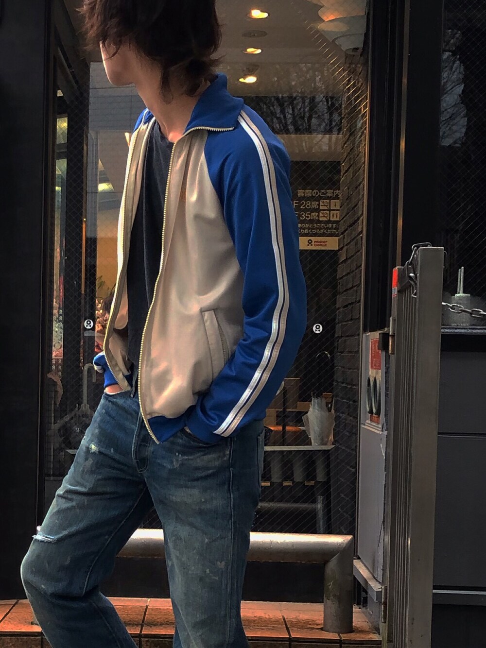 「今日のコーデ、古着、Tシャツ、ジャージ、MARC JACOBS、Maison Margiela」｜「MARC JACOBSのアイテム（ジャージ、ブルー系）」を使った、yuzukiさん（メンズ・188cm）の春コーディネートの1枚目の写真