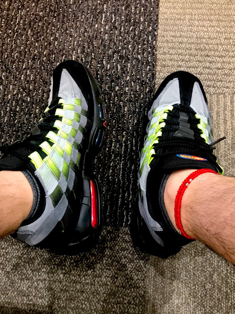 「NIKEのアイテム（スニーカー、イエロー系）」を使った、デカビタさん（メンズ・175cm）の夏コーディネートの1枚目の写真