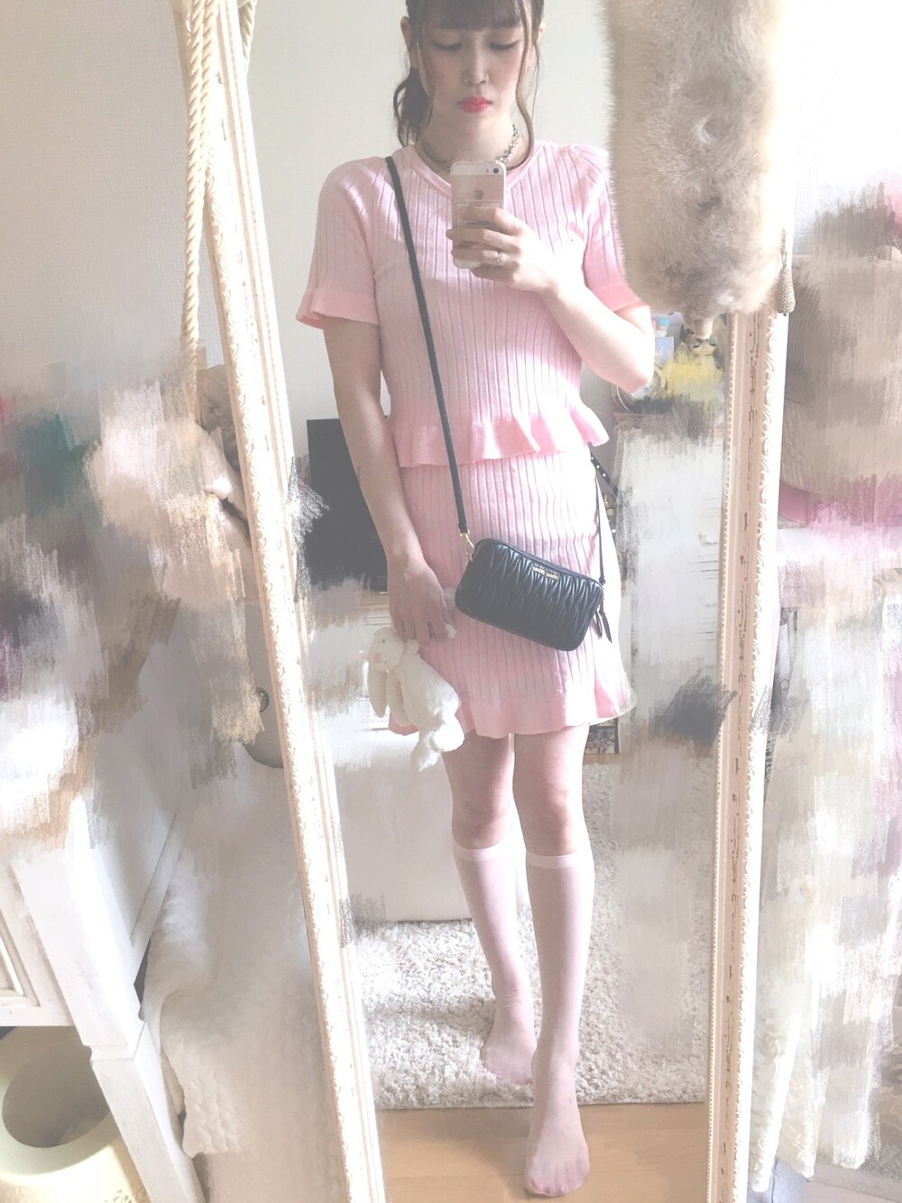 「ピンクコーデ、PINKHOUSECHELSEA、MIUMIU」｜「miumiuのアイテム（ショルダーバッグ、ブラック系）」を使った、🌜Runさん（レディース・155cm）の夏コーディネートの1枚目の写真