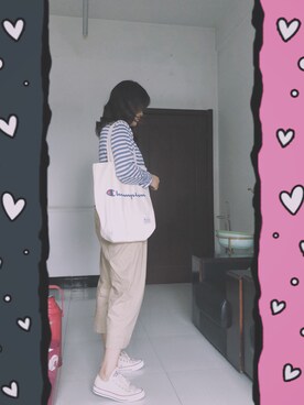 「MONKI（モンキ）のアイテム（Tシャツ/カットソー）」を使った、猛兔几さん（レディース・169cm）の秋コーディネート