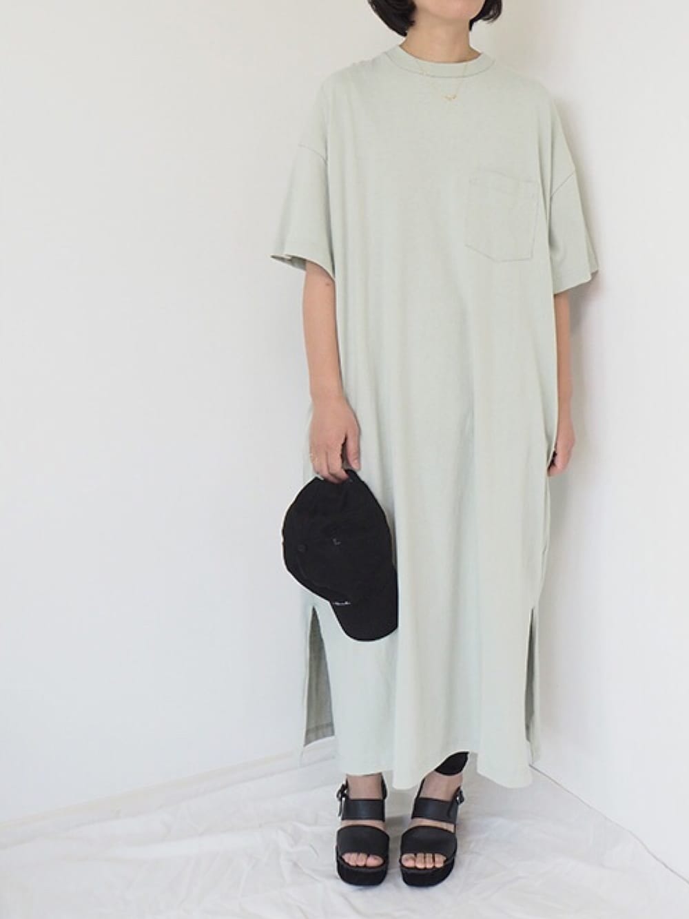 「andr、プチプラ、ワンピース、カジュアルコーデ、主婦コーデ、ゆったりコーデ」｜「and RのロングTシャツワンピース（ワンピース、グリーン系）」を使った、tatekoさん（レディース・160cm）の春コーディネートの1枚目の写真
