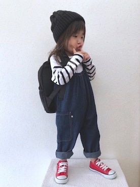 「赤コンバース」｜「アイテム（サロペット/オーバーオール）」を使った、Sachiさん（キッズ・90cm）の秋コーディネート