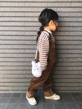 「ブラウンコーデ」｜「アイテム（サロペット/オーバーオール）」を使った、Sachiさん（キッズ・90cm）の冬コーディネート