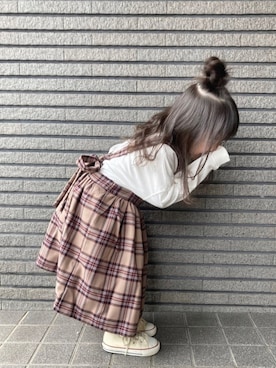 「エプロンワンピース」｜「アイテム（その他）」を使った、Sachiさん（キッズ・90cm）の秋コーディネート