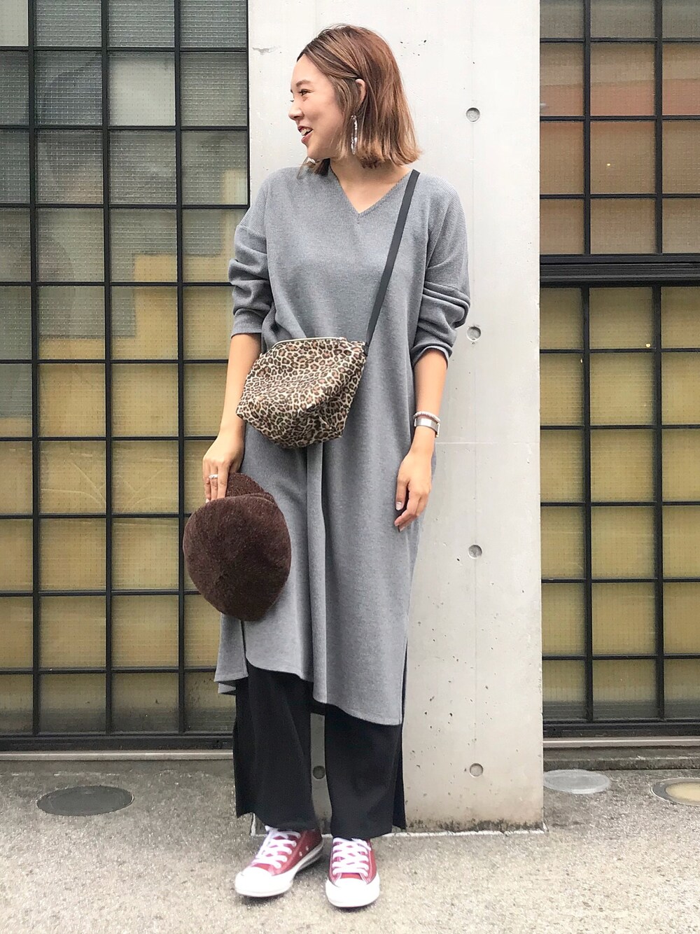 「大人カジュアル、秋服準備はじめました、カジュアルコーデ、秋、今日のコーデ、サーマル、ワンピース、リブパンツ、レオパード、Discoat」｜「DISCOATのレオパード/ムジ　スター付サコッシュ（ボディバッグ/ウエストポーチ、その他）」を使った、CHIHIROさん（レディース・160cm）の秋コーディネートの1枚目の写真