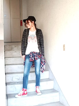 「Ungrid（アングリッド）のインディゴフレイドヘムストスリ（デニムパンツ）」を使った、Miiaさん（レディース・158cm）の冬コーディネート