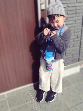 「タートルネック」｜「アイテム（おもちゃ）」を使った、Hinaさん（キッズ・110cm）の冬コーディネート