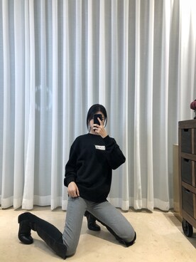 「Acne Studios（アクネストゥディオズ）のアイテム（パーカー）」を使った、Honneさん（レディース・172cm）の冬コーディネート