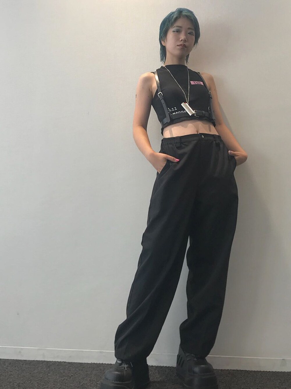 「ブラックコーデ、ハーネス、ootd、お洒落さんとつながりたい」｜「オパール東京のアイテム（パンツ、ブラック系）」を使った、ウサちゃん🐰さん（レディース・158cm）の秋コーディネートの1枚目の写真
