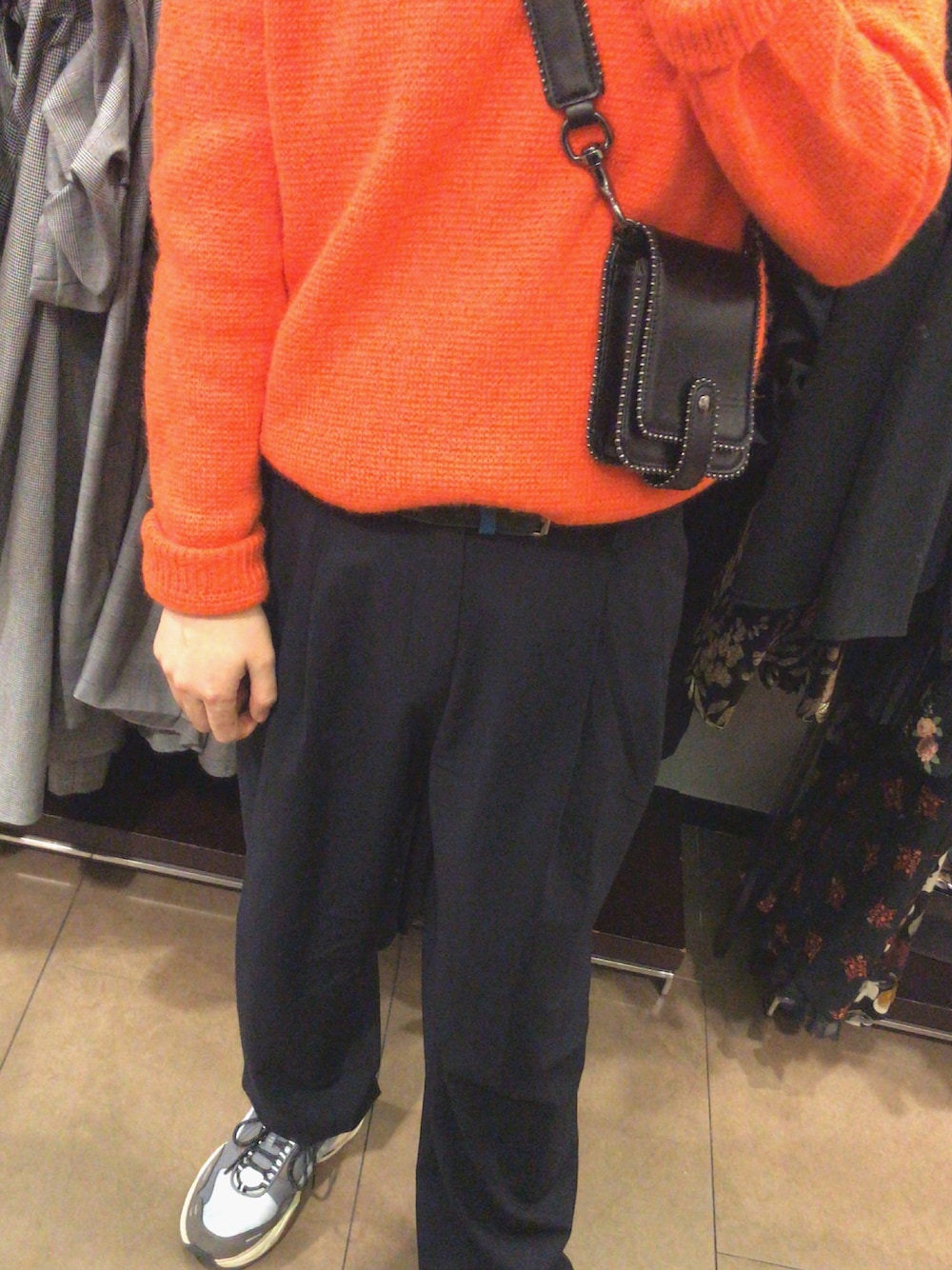 「Zara store」｜「ZARAのアイテム（ダッフルコート、ブラック系）」を使った、张小仙人掌さん（メンズ・178cm）の冬コーディネートの1枚目の写真