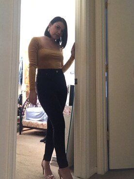 「アイテム（その他トップス、ゴールド系）」を使った、Tanita 💜さん（レディース・160cm）の春コーディネート