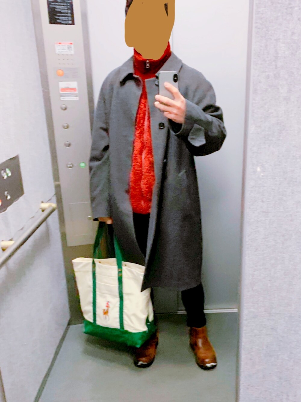 「おしゃれさんと繋がりたい、UNIQLO、冬コーデ、コート、アウターONアウター、サイドゴアブーツ、キーン(KEEN)、ラルフローレン、リドム黒スキニー、リドム」｜「POLO RALPH LAURENのアイテム（その他アウター、グレー系）」を使った、RYOさん（メンズ・168cm）の冬コーディネートの1枚目の写真