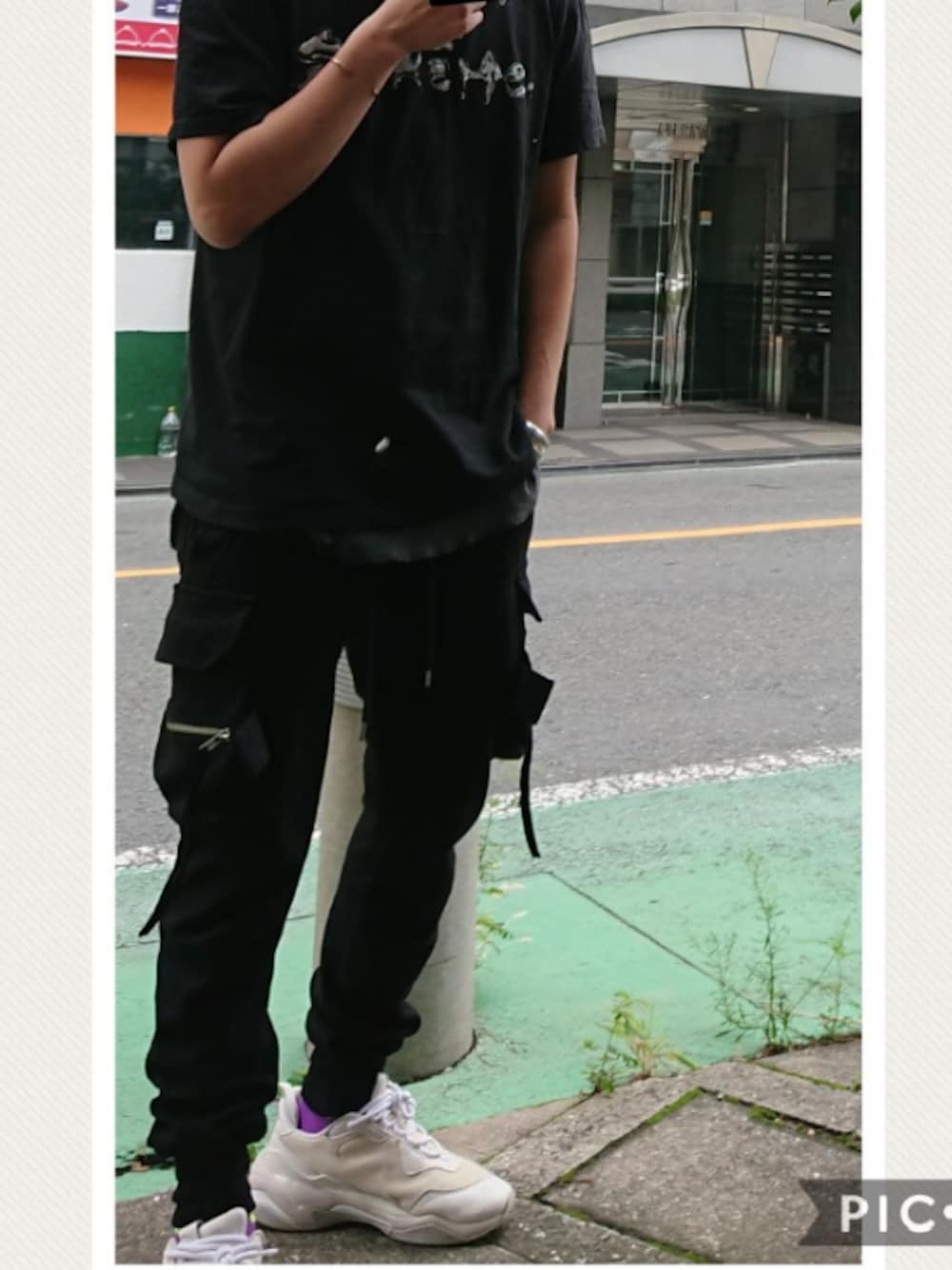 「summer、PUMA、サンダーデザート、アンダーカバー(UNDERCOVER)」｜「Supreme のアイテム（Tシャツ/カットソー、ブラック系）」を使った、Ｋさん（メンズ・177cm）の秋コーディネートの1枚目の写真