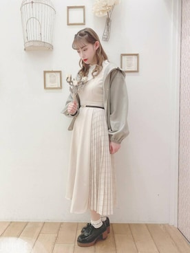 「ショートブルゾン」｜「アイテム（その他シューズ）」を使った、マジェスティックレゴン西宮ガーデンズ店スタッフさん（レディース・155cm）の春コーディネート