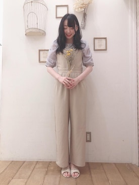 「ギャザー」｜「アイテム（オールインワン・サロペット）」を使った、マジェスティックレゴン西宮ガーデンズ店スタッフさん（レディース・164cm）の夏コーディネート