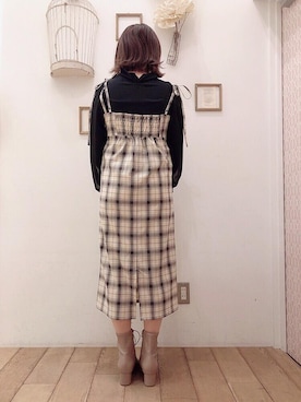 「バルーン袖」｜「アイテム（ワンピース/ドレス）」を使った、マジェスティックレゴン西宮ガーデンズ店スタッフさん（レディース・155cm）の冬コーディネート
