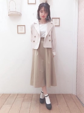「トレンチスカート」｜マジェスティックレゴン西宮ガーデンズ店スタッフさん（レディース・155cm）の春コーディネート