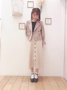 「Iラインスカート」｜「アイテム（トレンチコート）」を使った、マジェスティックレゴン西宮ガーデンズ店スタッフさん（レディース・155cm）の春コーディネート