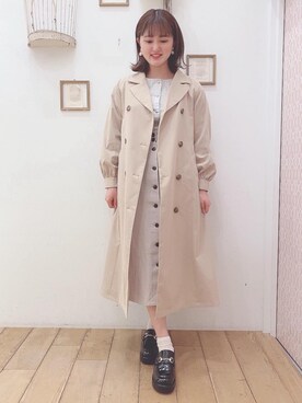 「MAJESTIC LEGON（マジェスティックレゴン）のスリムIラインスカート（スカート）」を使った、マジェスティックレゴン西宮ガーデンズ店スタッフさん（レディース・155cm）の春コーディネート