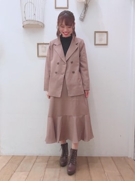 「MAJESTIC LEGON（マジェスティックレゴン）のアイテム（テーラードジャケット）」を使った、マジェスティックレゴン西宮ガーデンズ店スタッフさん（レディース・160cm）の秋コーディネート