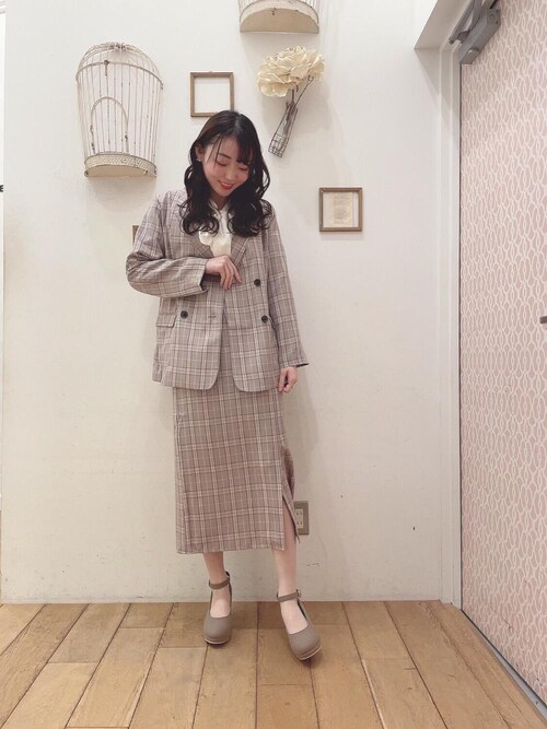 Majestic Legon マジェスティックレゴン西宮ガーデンズ店スタッフさんのスカートを使ったコーディネート Zozotown