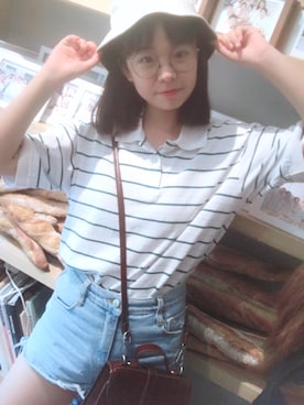 「STYLENANDA（スタイルナンダ）のアイテム（デニムパンツ、ブルー系）」を使った、滚滚さん（レディース・162cm）の夏コーディネート