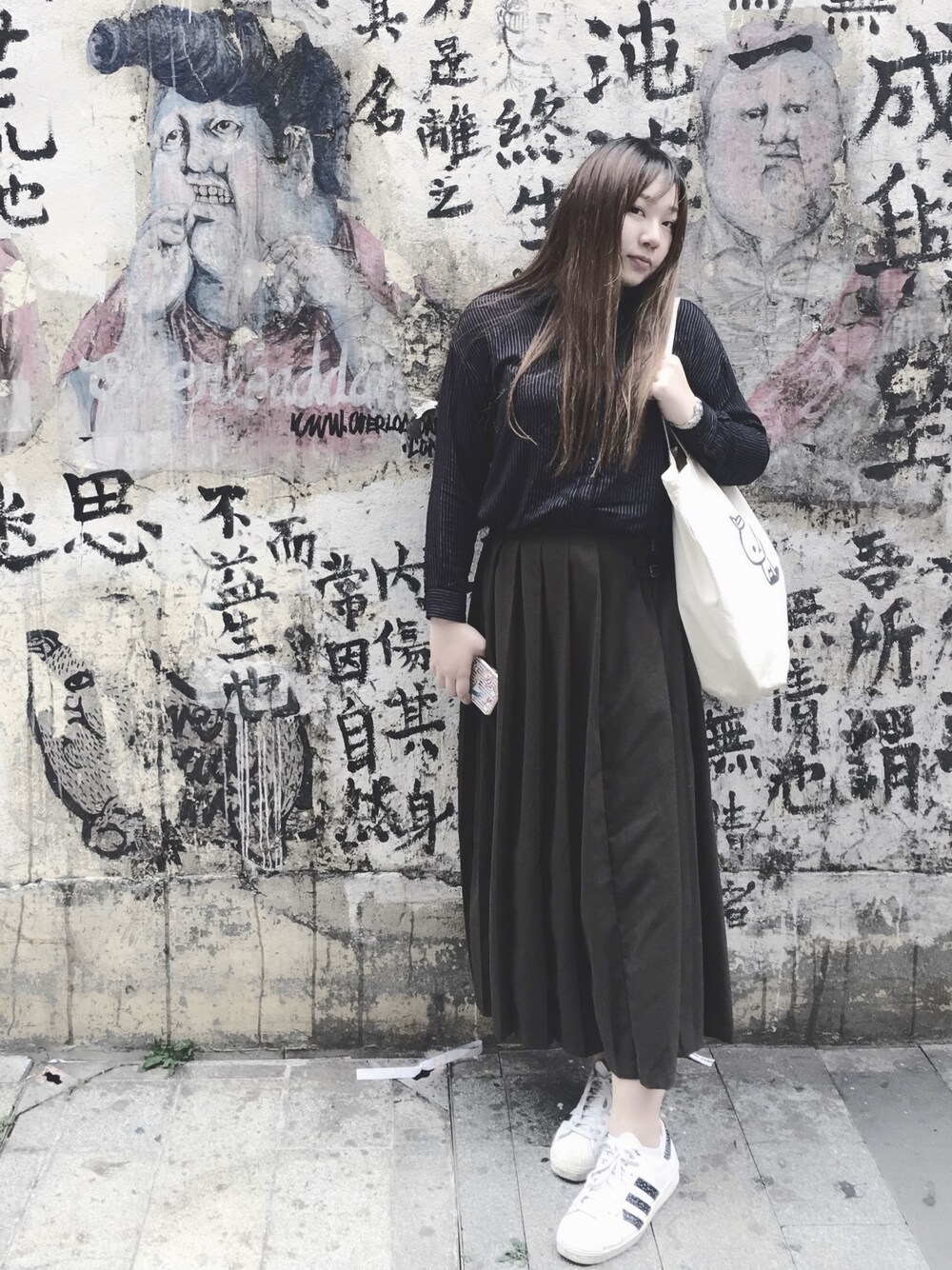 「カジュアルコーデ、ootd、香港」｜「niko and...のアイテム（スカート、グリーン系）」を使った、お燐さん（レディース・169cm）の春コーディネートの1枚目の写真
