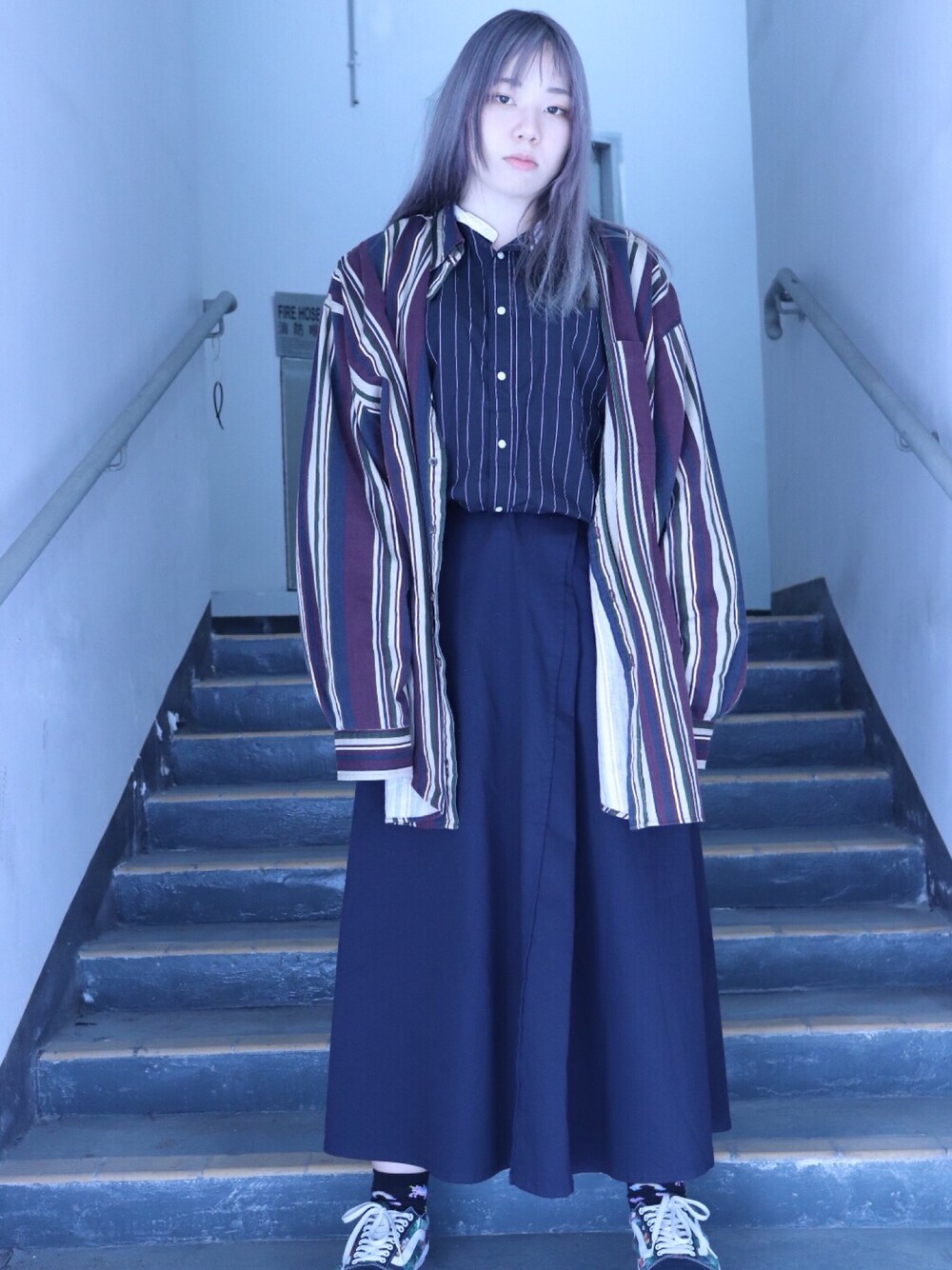 「シンプル、秋服、オトナカジュアル、パンツスタイル、秋、きれいめカジュアル、大人コーデ、fashion、vintage、VINTAGE」｜「VINTAGEのアイテム（シャツ/ブラウス、ブラウン系）」を使った、お燐さん（レディース・169cm）の秋コーディネートの1枚目の写真