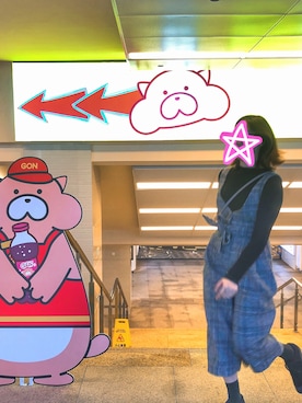 「ZARA（ザラ）のアイテム（サロペット/オーバーオール）」を使った、活泼大头鬼要收心さん（レディース・168cm）の冬コーディネート