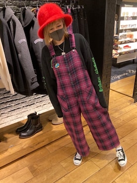 「HYSTERIC GLAMOUR（ヒステリックグラマー）のアイテム（サロペット/オーバーオール）」を使った、Yukaさん（レディース・155cm）の秋コーディネート