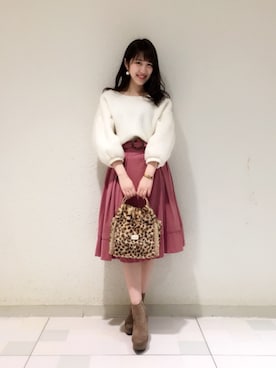 「Supreme.La.La.（シュープリームララ）のアイテム（スカート）」を使った、Ayaka Hishizakiさん（レディース・156cm）の秋コーディネート
