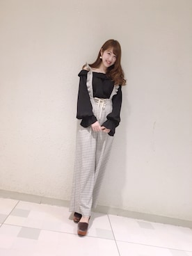 「Supreme.La.La.（シュープリームララ）のアイテム（パンツ）」を使った、Ayaka Hishizakiさん（レディース・156cm）の冬コーディネート