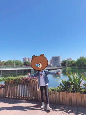 「Hollister（ホリスター）のアイテム（デニムジャケット、ブルー系）」を使った、-苍老少女-さん（レディース・165cm）の秋コーディネート