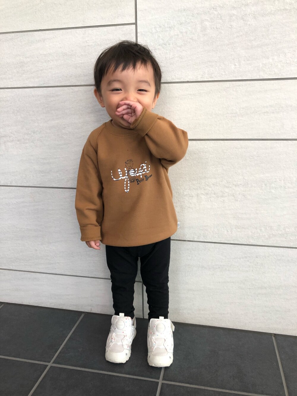 「スポーツMIX'18秋、秋コーデ、キッズコーデ、おとこのこ、男の子、男の子コーデ、むすこーで、息子コーデ、1歳、1歳10ヶ月」｜「PETIT BATEAUのアイテム（スウェット、ブラウン系）」を使った、kotaroさん（キッズ・90cm）の秋コーディネートの1枚目の写真